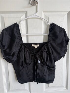 PacSun Black Satin Puff-Sleeve Crop Top